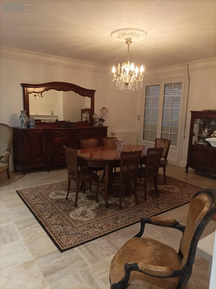 Maison a vendre Doué-en-Anjou 49700 Maine-et-Loire 49 220 m2 9 pièces 343680 euros 72126-3069 006