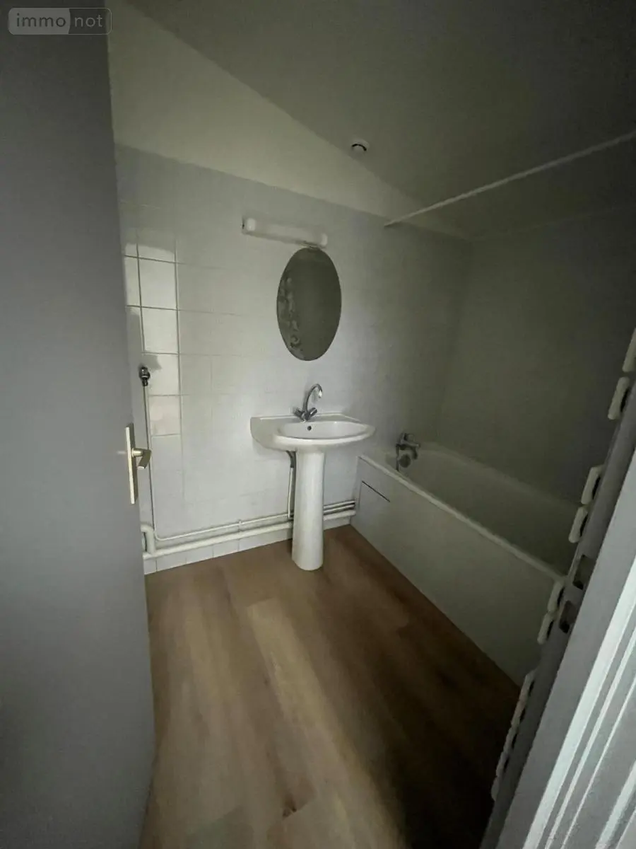Appartement a vendre Trévoux 01600 Ain 01 50 m2 3 pièces 110000 euros 01070-817 006