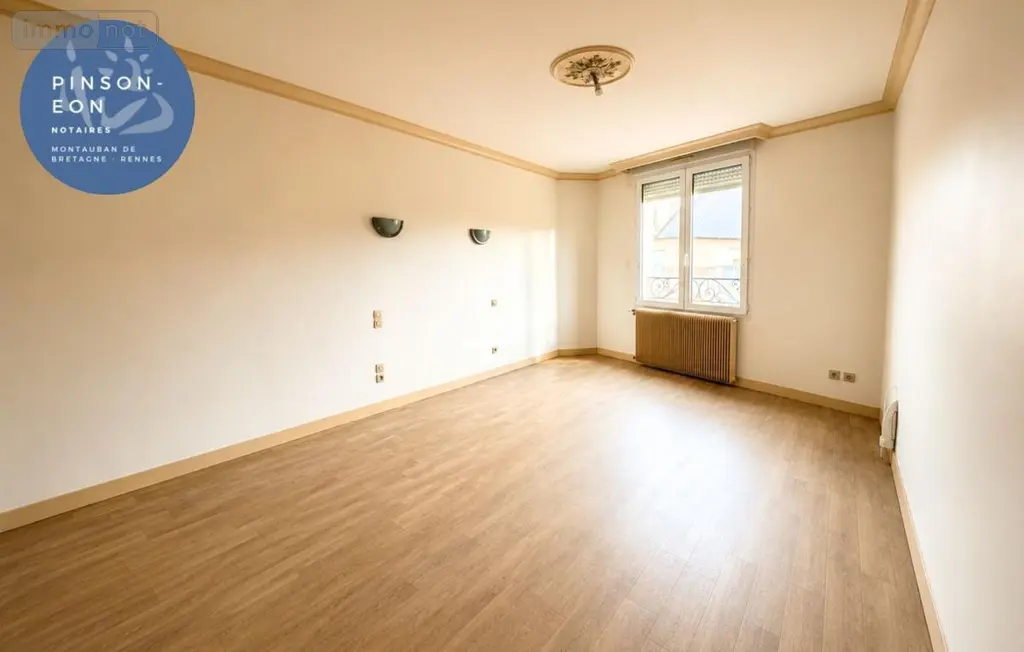 Immeuble de rapport a vendre Montauban-de-Bretagne 35360 Ille-et-Vilaine 35 250 m2 369920 euros 35056-1700 003