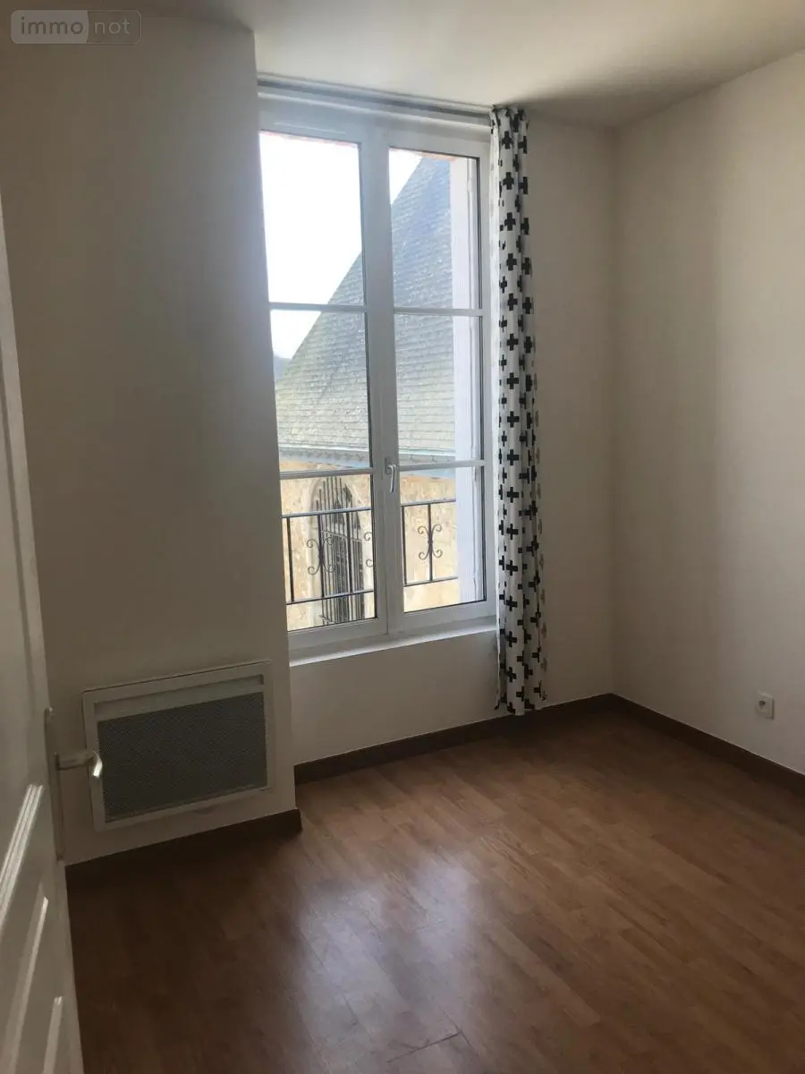 Location appartement Château-Renault 37110 Indre-et-Loire 37 50 m2 480 euros 37007-L446 006
