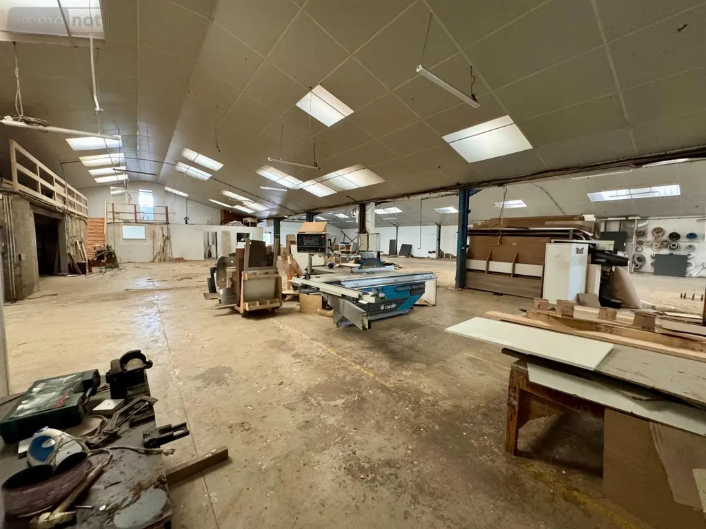 Fonds et murs commerciaux a vendre Pluméliau-Bieuzy 56930 Morbihan 56 1540 m2 8 pièces 310800 euros LR9 009