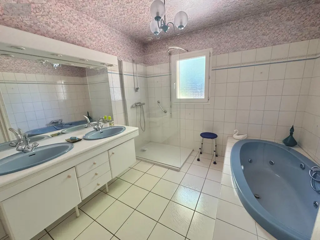 Maison a vendre Saint-Thuriau 56300 Morbihan 56 230 m2 6 pièces 305620 euros LR11 008