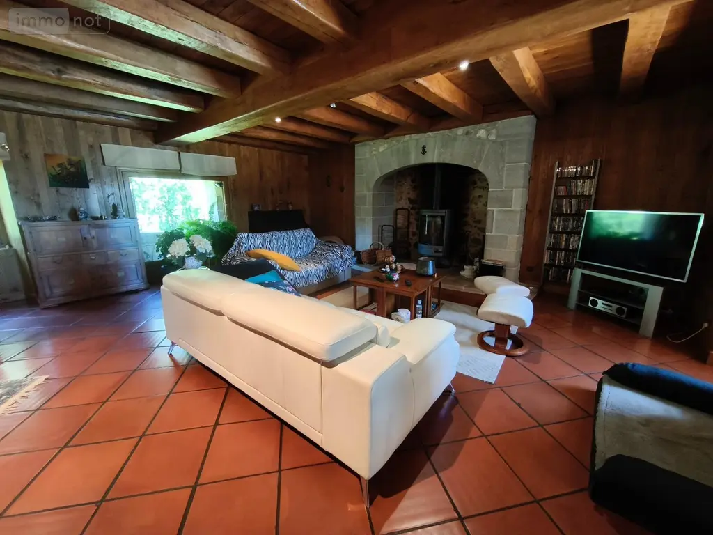 Maison a vendre Arpajon-sur-Cère 15130 Cantal 15 131 m2 4 pièces 309000 euros 059-2065 011