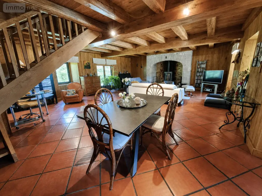 Maison a vendre Arpajon-sur-Cère 15130 Cantal 15 131 m2 4 pièces 309000 euros 059-2065 010