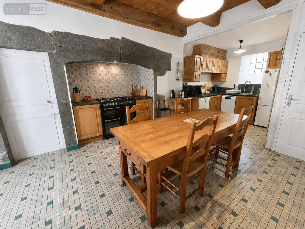 Maison a vendre Neuvéglise-sur-Truyère 15260 Cantal 15 140 m2 5 pièces 184675 euros 059-2067 002