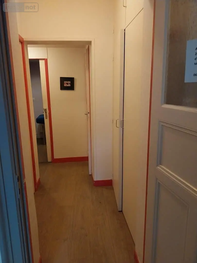 Location fonds et murs commerciaux Pont-Audemer 27500 Eure 27 76 m2 950 euros 065-308 004