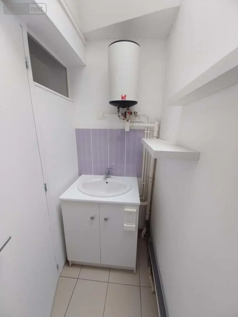 Location fonds et murs commerciaux Pont-Audemer 27500 Eure 27 12 m2 320 euros 065-325 004