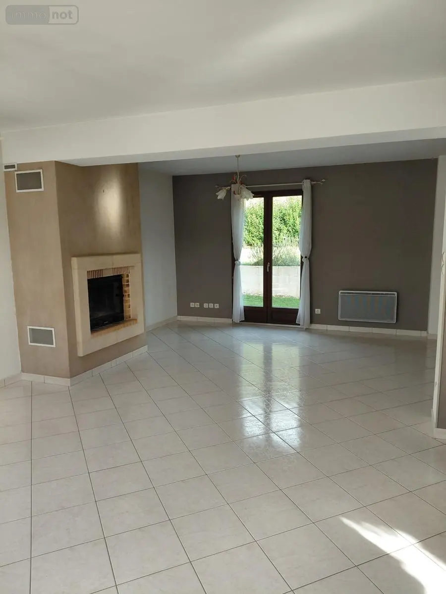 Location maison Toutainville 27500 Eure 27 176 m2 7 pièces 1300 euros 06526 012