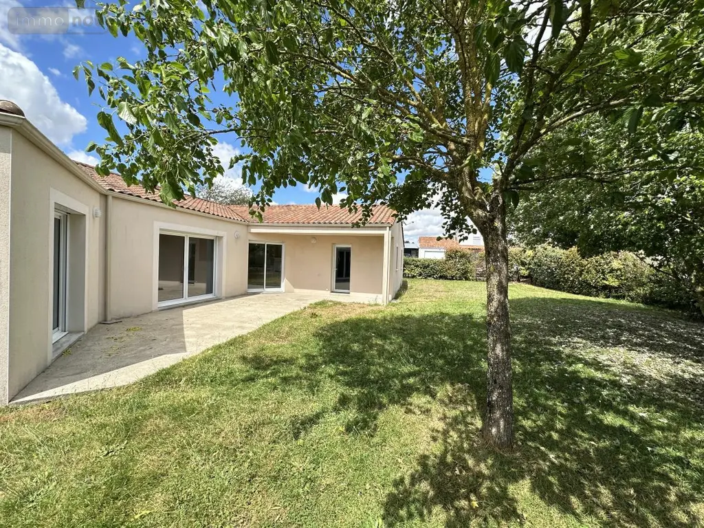 Maison a vendre Saint-Georges-de-Montaigu 85600 Vendée 85 111 m2 5 pièces 325950 euros 85020-1543 003