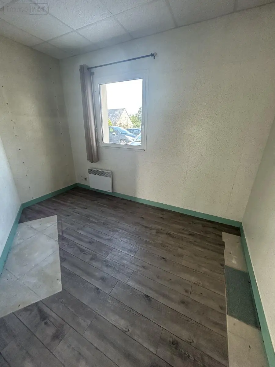 Fonds et murs commerciaux a vendre Hillion 22120 Côtes-d'Armor 22 130 m2 3 pièces 275600 euros 22007-753 008