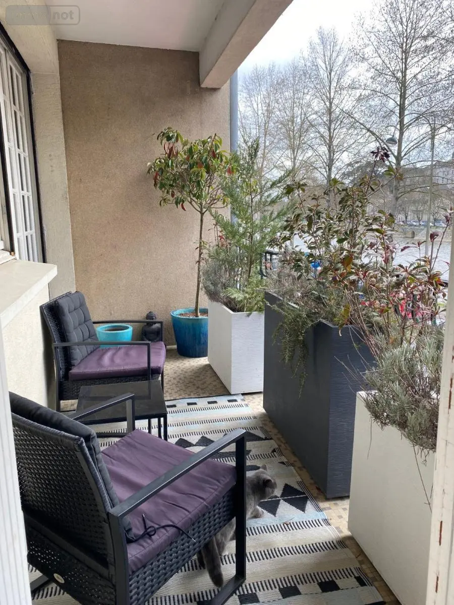 Location appartement Laval 53000 Mayenne 53 105 m2 1072 euros 53003-L12 009