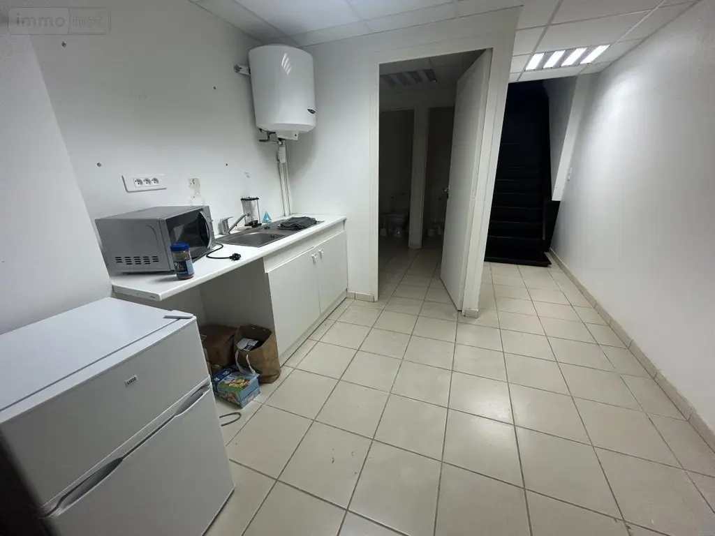 Location fonds et murs commerciaux Cambrai 59400 Nord 59 18 m2 1 pièce 562 euros 59083-L1800 007