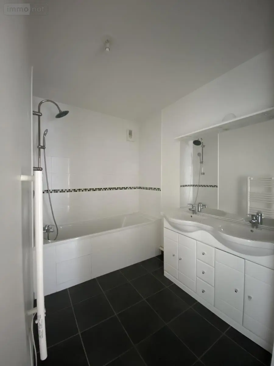 Location appartement Sainte-Luce-sur-Loire 44980 Loire-Atlantique 44 106 m2 1404 euros 44039-L330 008