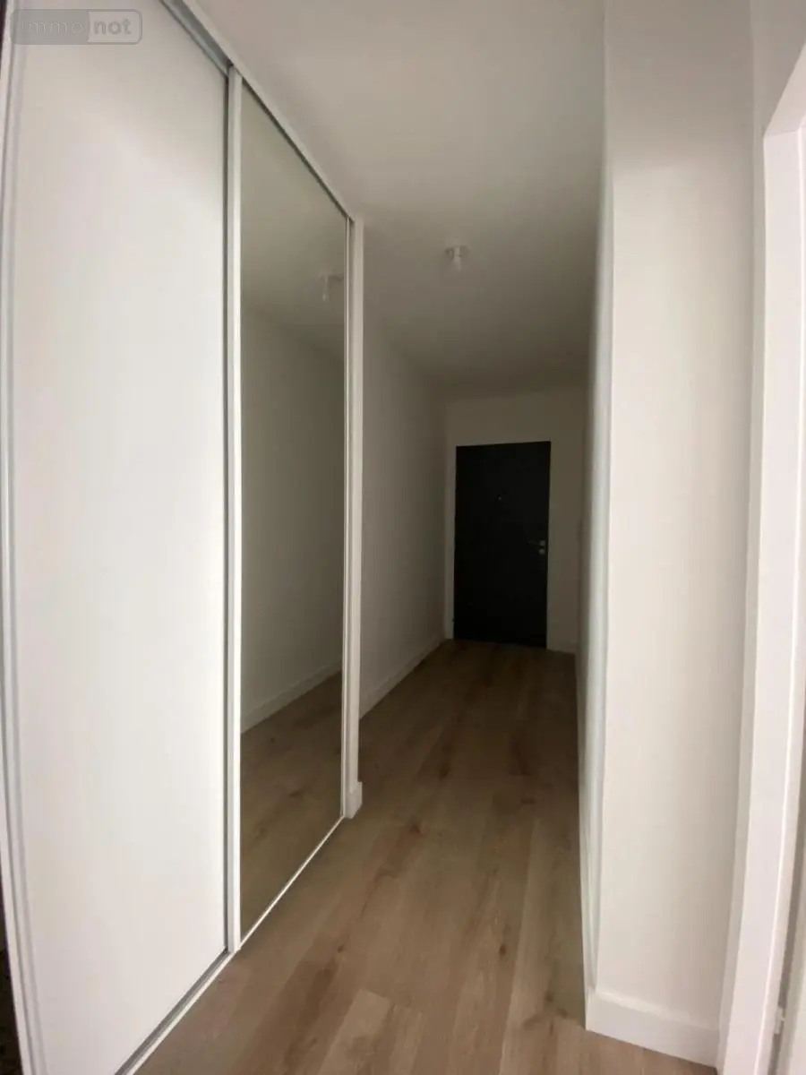 Location appartement Saint-Philbert-de-Grand-Lieu 44310 Loire-Atlantique 44 65 m2 818 euros 44039-L333 003