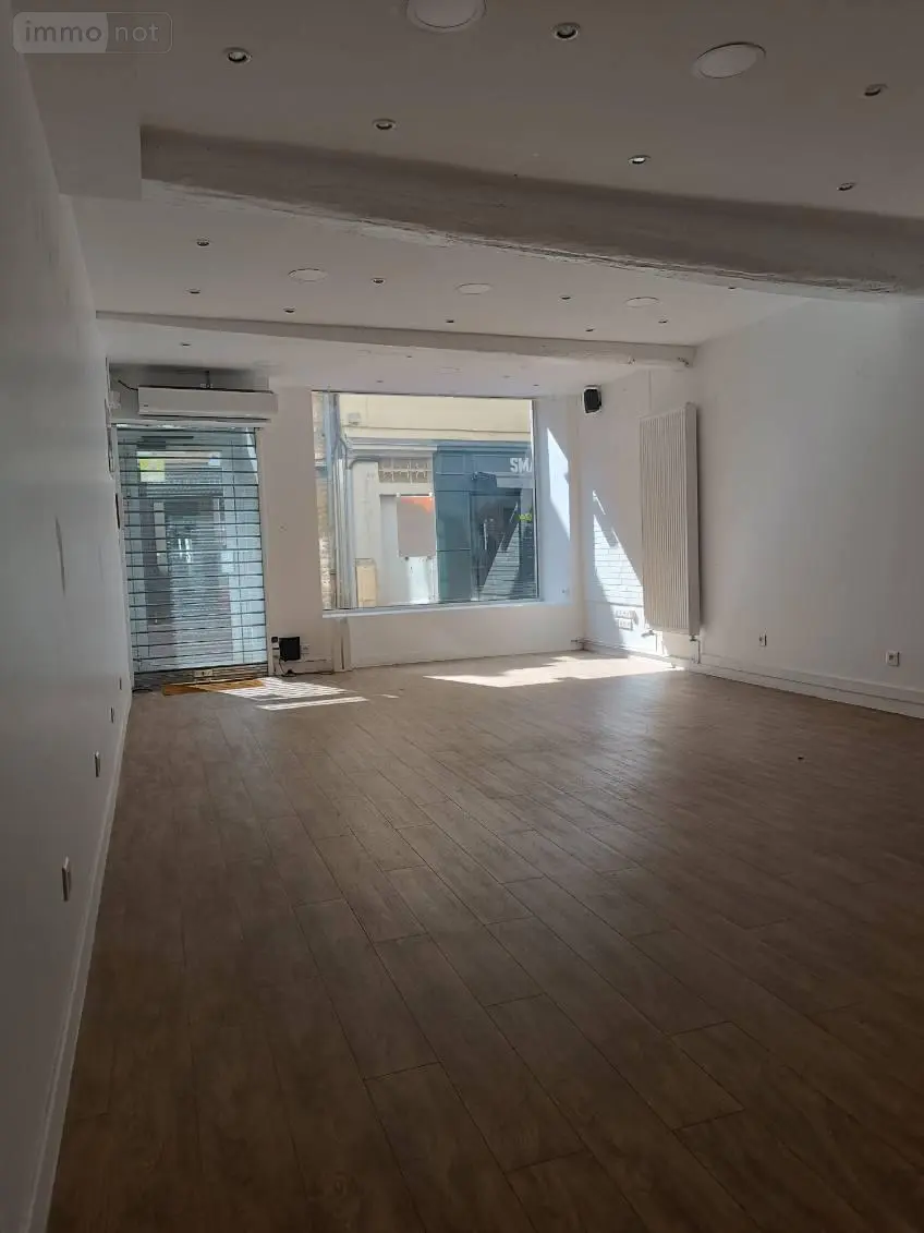 Location fonds et murs commerciaux Bourg-en-Bresse 01000 Ain 01 80 m2 720 euros 01083-L156 003