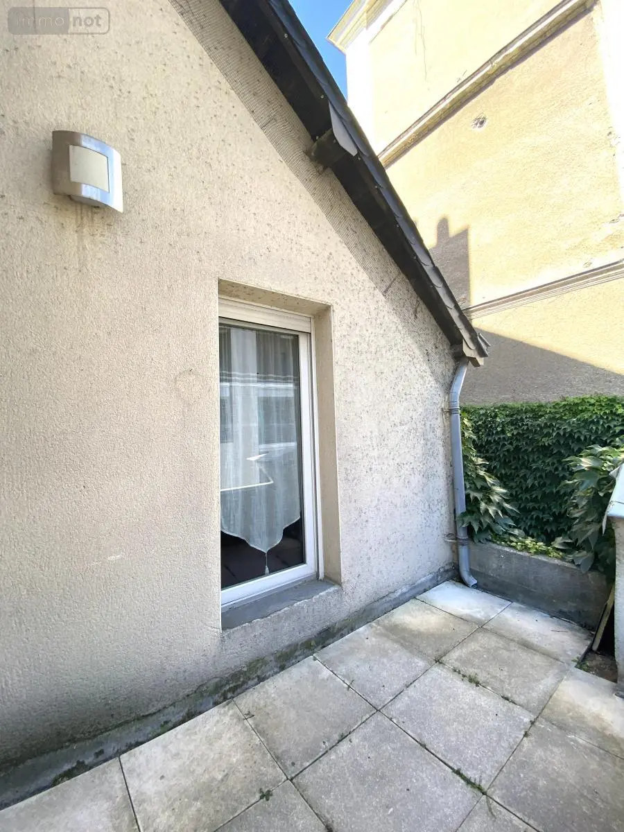 Location appartement Angers 49100 Maine-et-Loire 49 77 m2 3 pièces 1050 euros 49031-L168 008
