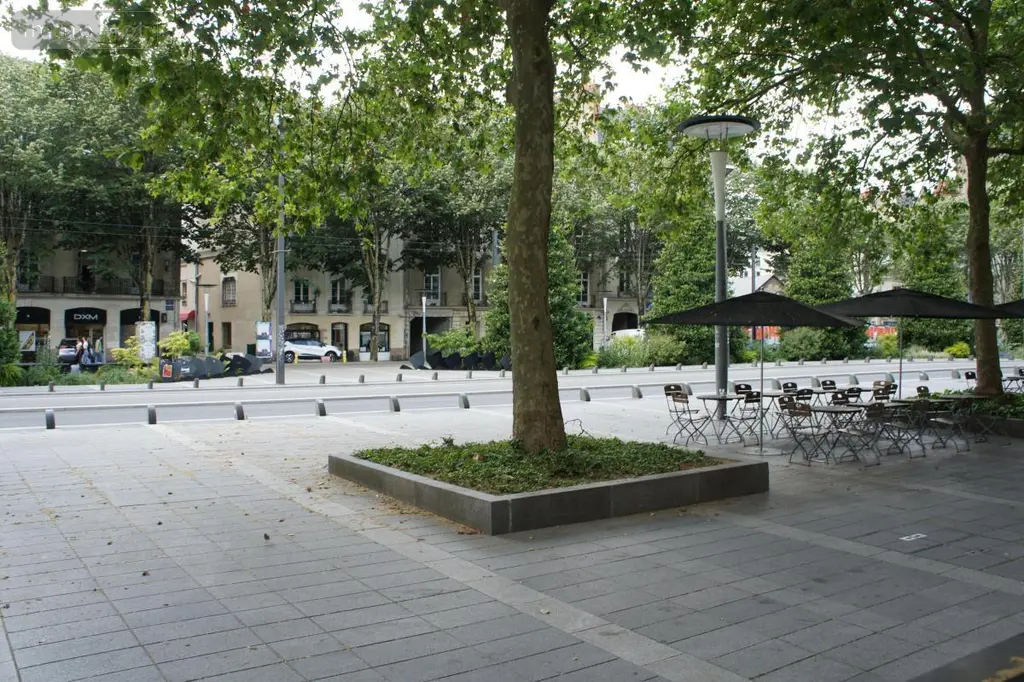 Location fonds et murs commerciaux Nantes 44000 Loire-Atlantique 44 115 m2 2800 euros 35056-L7 002