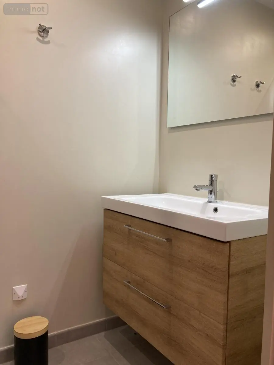 Location appartement Laval 53000 Mayenne 53 30 m2 1 pièce 600 euros 53007-L328 008