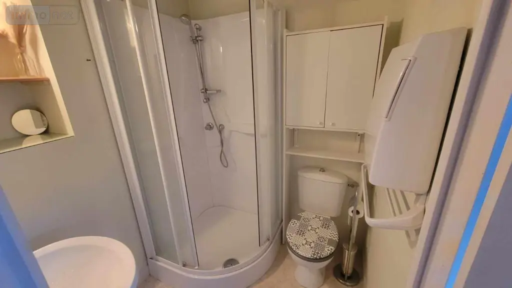 Location appartement Laval 53000 Mayenne 53 17 m2 1 pièce 360 euros 53005-L476 003