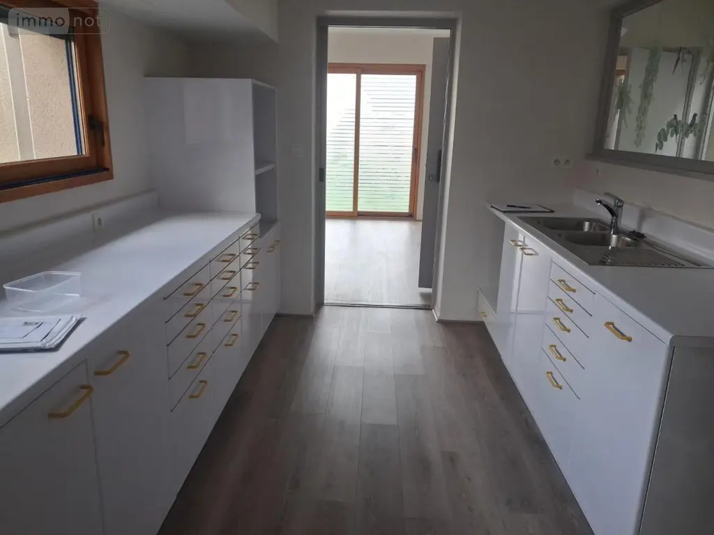 Location fonds et murs commerciaux La Haye 50250 Manche 50 157 m2 700 euros 50061-L215 002