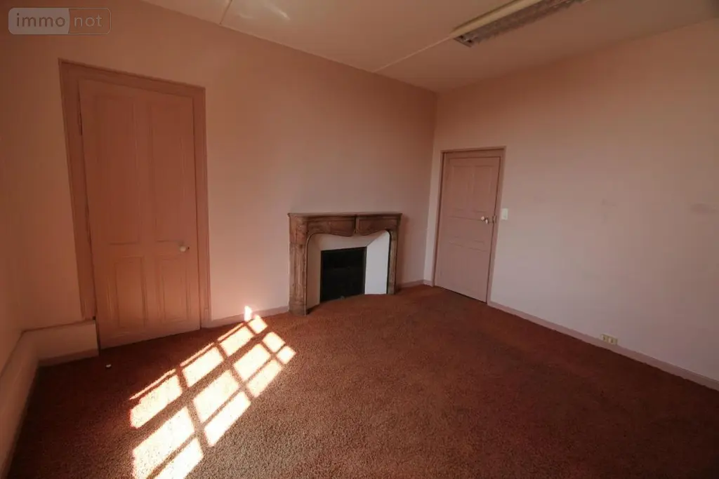 Location fonds et murs commerciaux Dole 39100 Jura 39 89 m2 950 euros 39033-L529 009