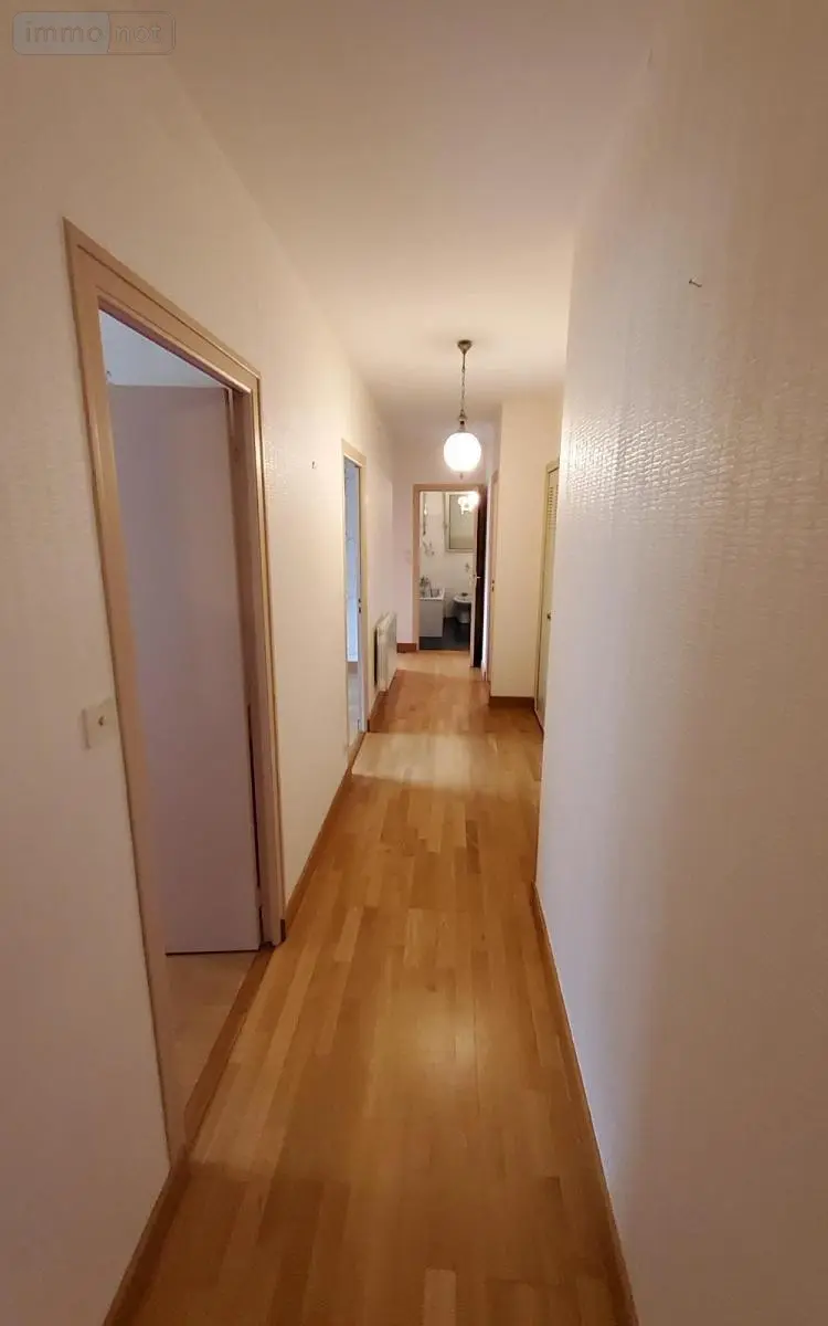 Maison a vendre Carhaix-Plouguer 29270 Finistère 29 171 m2 7 pièces 299250 euros 29066-3739 016