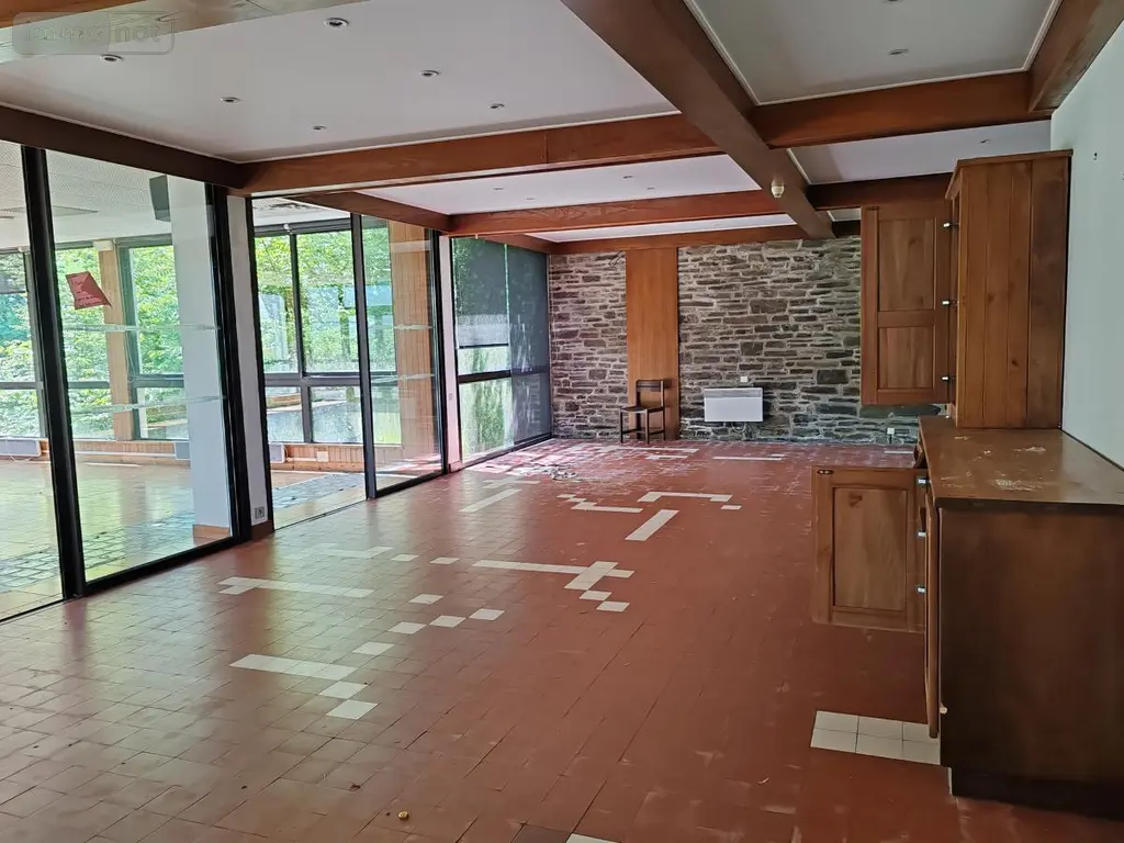 Immeuble de rapport a vendre Plounéour-Ménez 29410 Finistère 29 800 m2 263500 euros 29107-2761 009