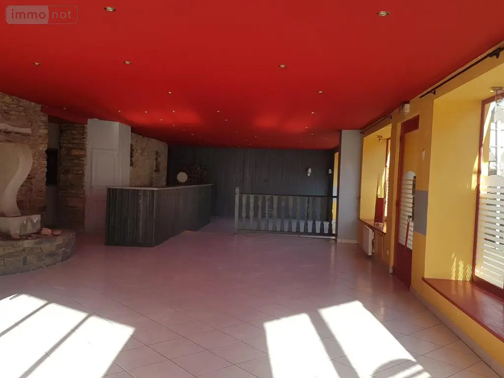 Fonds et murs commerciaux a vendre Gourin 56110 Morbihan 56 200 m2 131102 euros 56071-2677 010