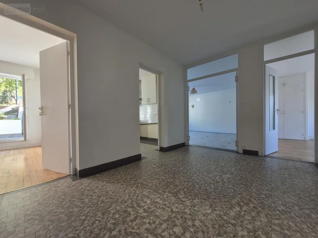 Fonds et murs commerciaux a vendre Pontivy 56300 Morbihan 56 213 m2 312960 euros 56076-1401 011