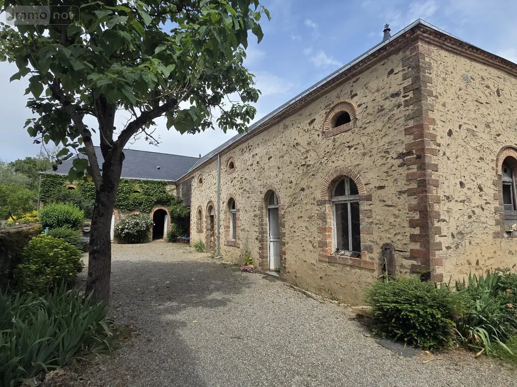 Maison a vendre Saint-Sulpice 53360 Mayenne 53 232 m2 8 pièces 445900 euros 53073-1765 002