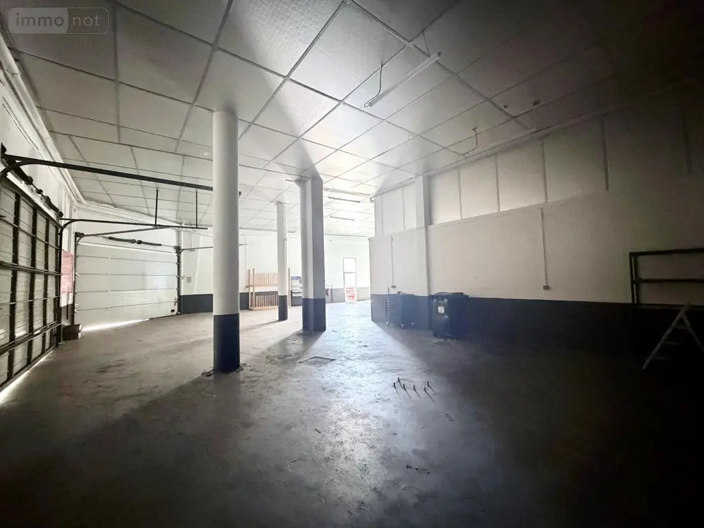 Location fonds et murs commerciaux Châlons-en-Champagne 51000 Marne 51 475 m2 2110 euros 51067-L74 009