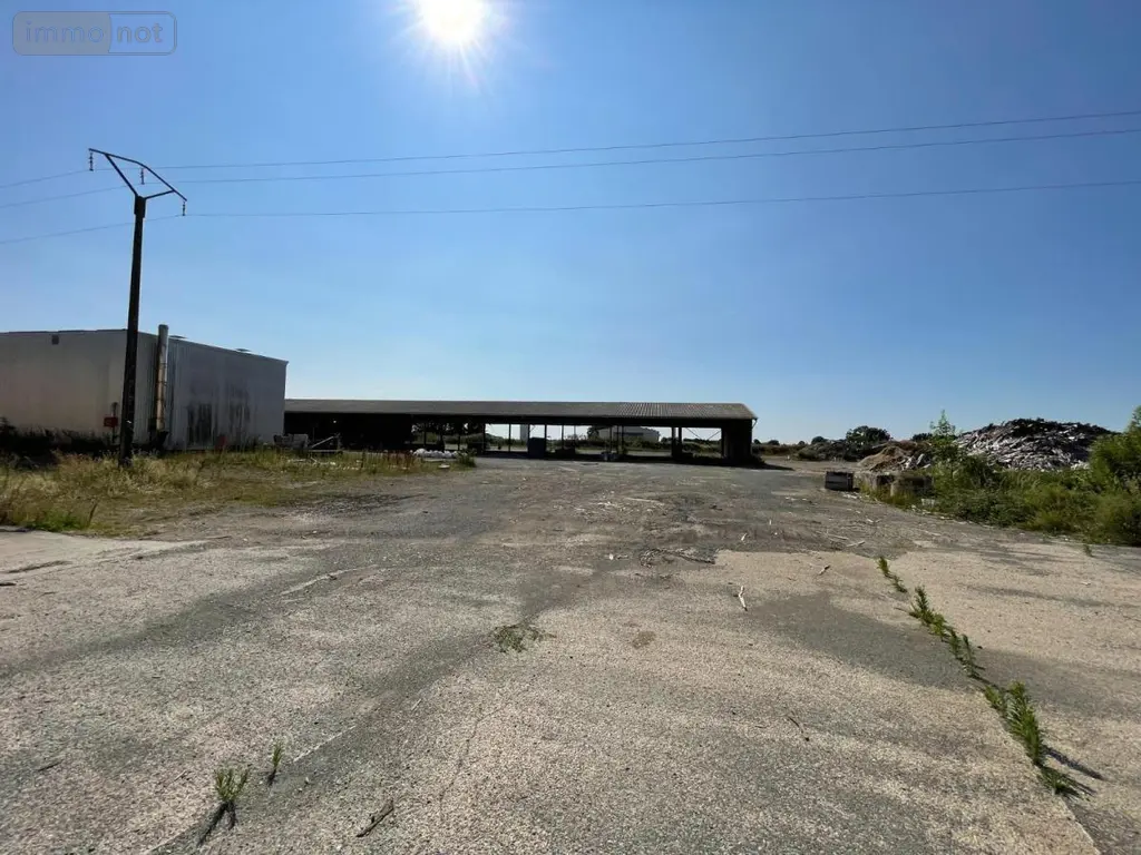 Fonds et murs commerciaux a vendre Saint-Jean-de-Liversay 17170 Charente-Maritime 17 4000 m2 3090000 euros 17015-504 018
