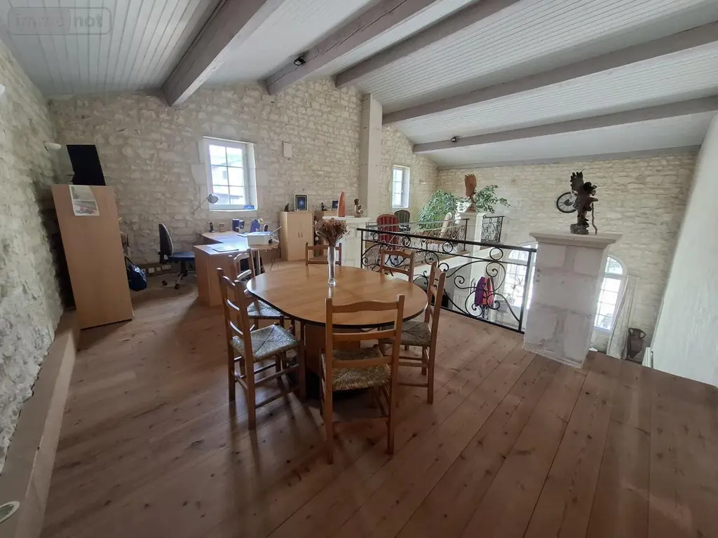 Maison a vendre Saintes 17100 Charente-Maritime 17 405 m2 11 pièces 475000 euros 17111-738 016