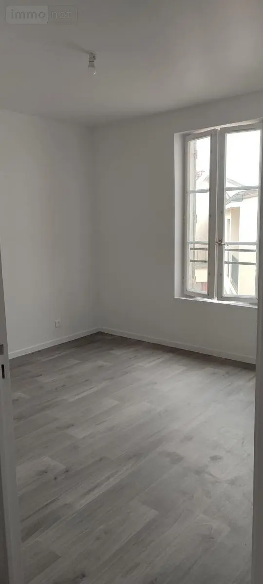 Location appartement Châlons-en-Champagne 51000 Marne 51 37 m2 1 pièce 397 euros 51084-L594 003