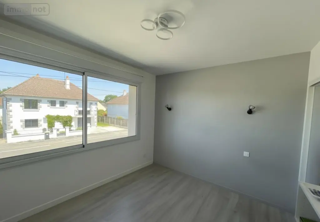 Location maison Saint-Berthevin 53940 Mayenne 53 116 m2 5 pièces 1100 euros 53032-L362 005