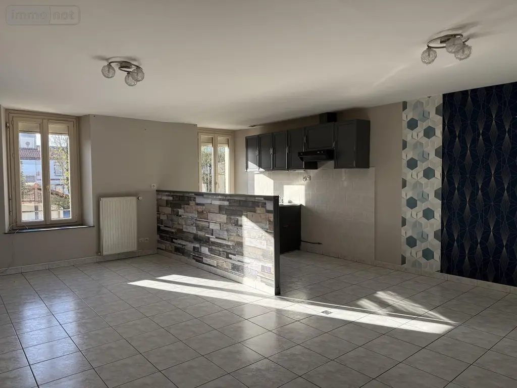 Immeuble de rapport a vendre Beaupréau-en-Mauges 49600 Maine-et-Loire 49 260 m2 146720 euros 49058-1546 006
