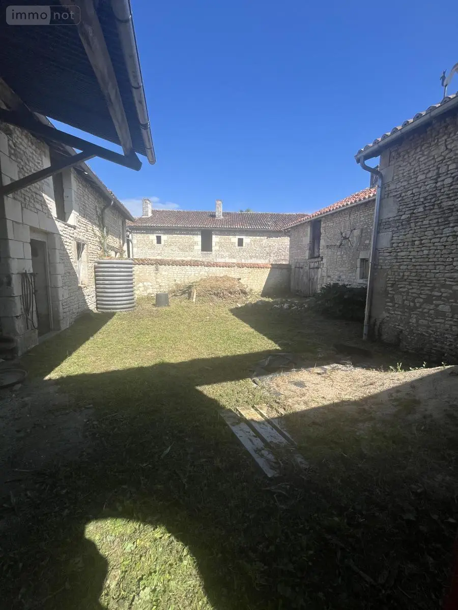 Maison a vendre La Tour-Saint-Gelin 37120 Indre-et-Loire 37 200 m2 95400 euros 37060-2350 003