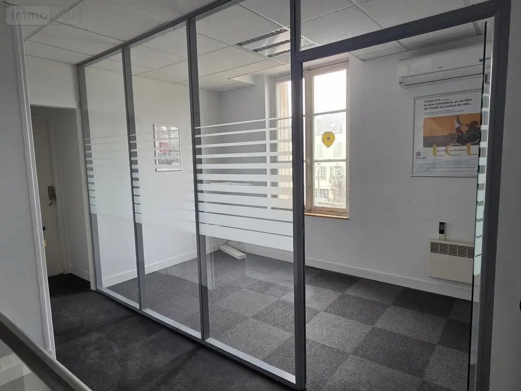 Location fonds et murs commerciaux Château-Gontier-sur-Mayenne 53200 Mayenne 53 105 m2 900 euros 53073-L214 007