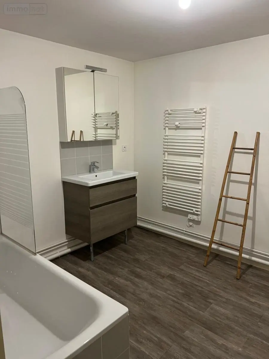 Location appartement Montargis 45200 Loiret 45 87 m2 3 pièces 770 euros 45052-L272 007