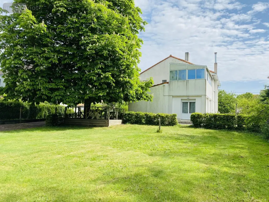 Maison a vendre La Chevrolière 44118 Loire-Atlantique 44 156 m2 351570 euros 44039-1799 005