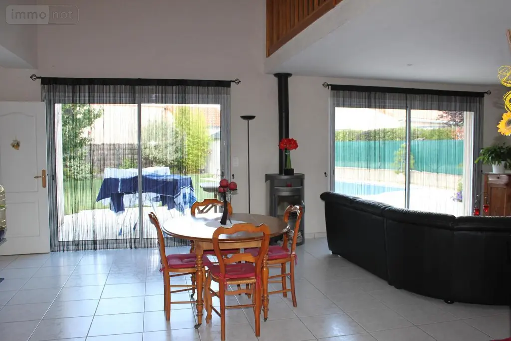 Maison a vendre La Séguinière 49280 Maine-et-Loire 49 140 m2 6 pièces 329025 euros 49055-54 003
