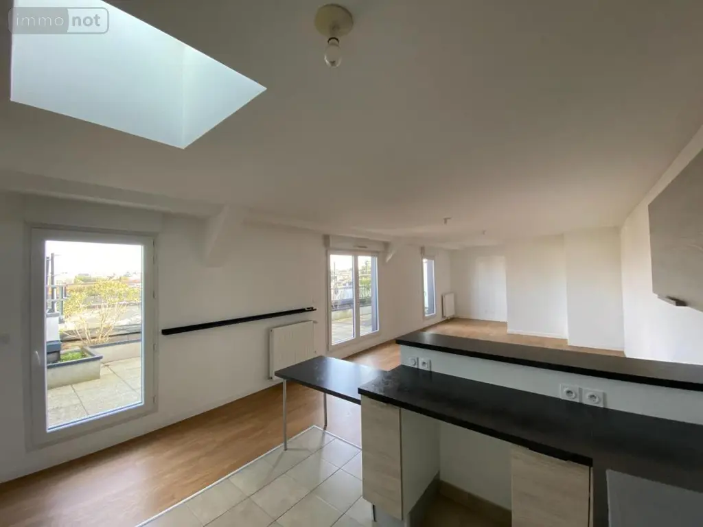 Location appartement Nantes 44000 Loire-Atlantique 44 140 m2 2181 euros 44039-L329 003