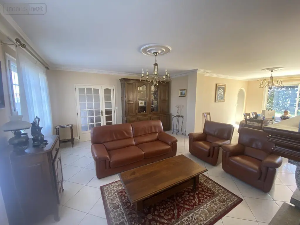 Maison a vendre Cholet 49300 Maine-et-Loire 49 192 m2 9 pièces 354160 euros 49058-1500 008