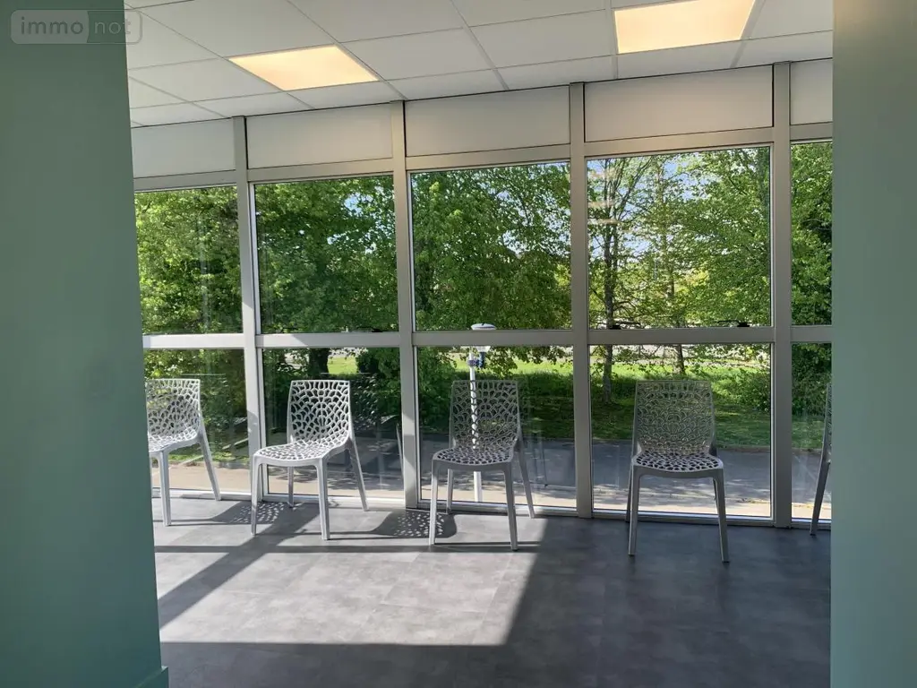 Location fonds et murs commerciaux Ploemeur 56270 Morbihan 56 15 m2 650 euros 56082-L72 004