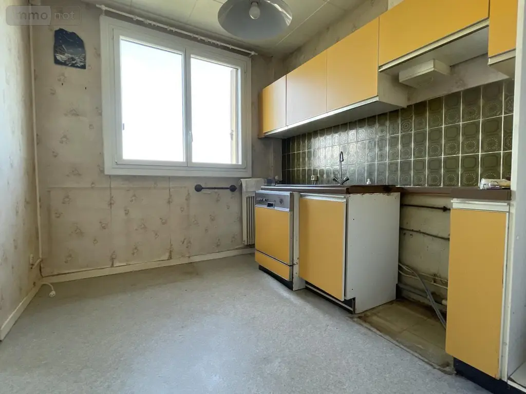 Appartement a vendre Châlons-en-Champagne 51000 Marne 51 71 m2 4 pièces 90100 euros 51084-1296 002