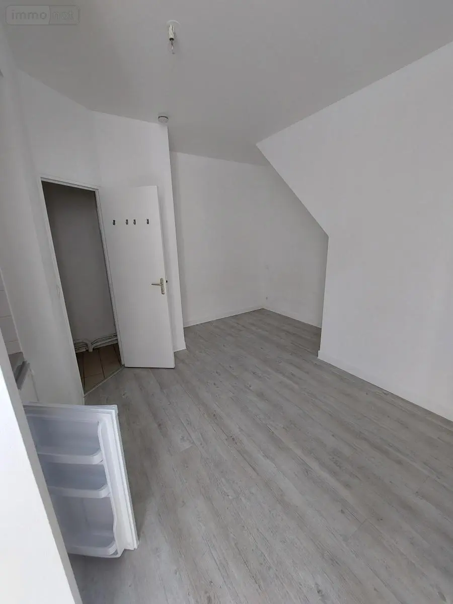 Location appartement Reims 51100 Marne 51 15 m2 460 euros 51046-L517 003