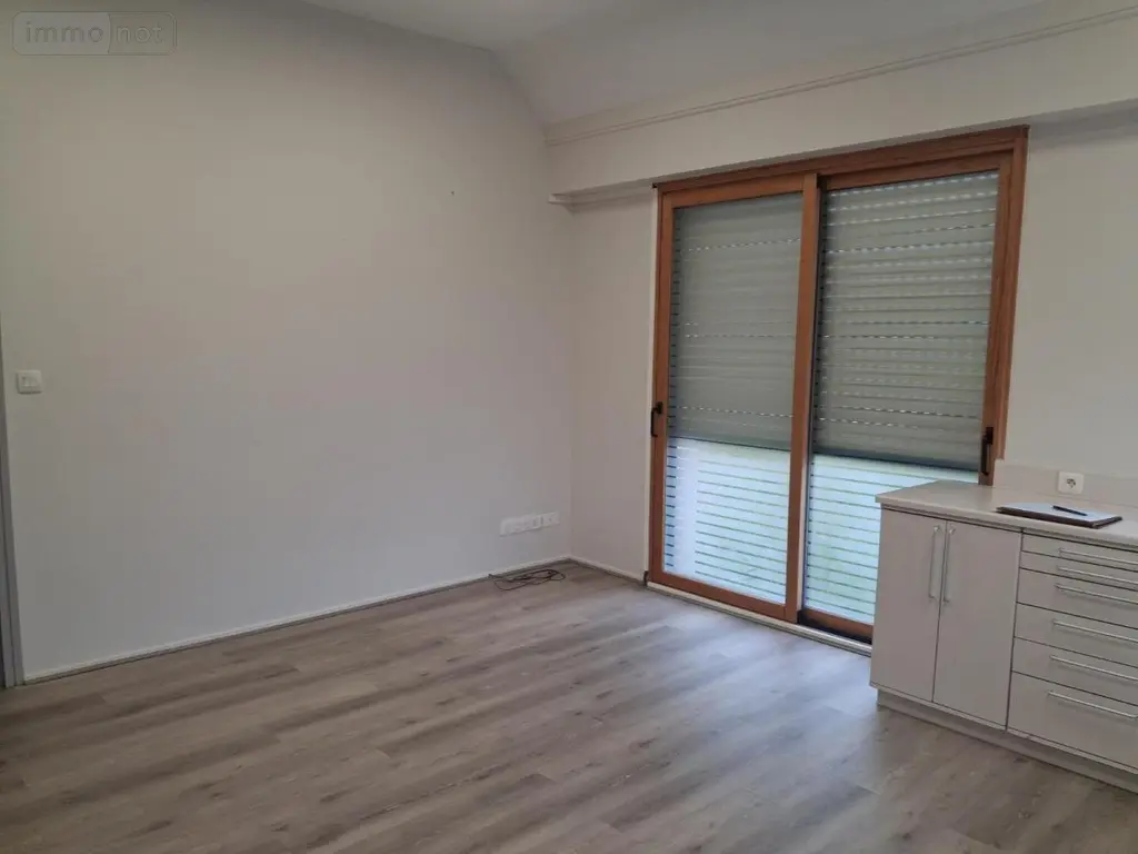 Location fonds et murs commerciaux La Haye 50250 Manche 50 157 m2 700 euros 50061-L215 011