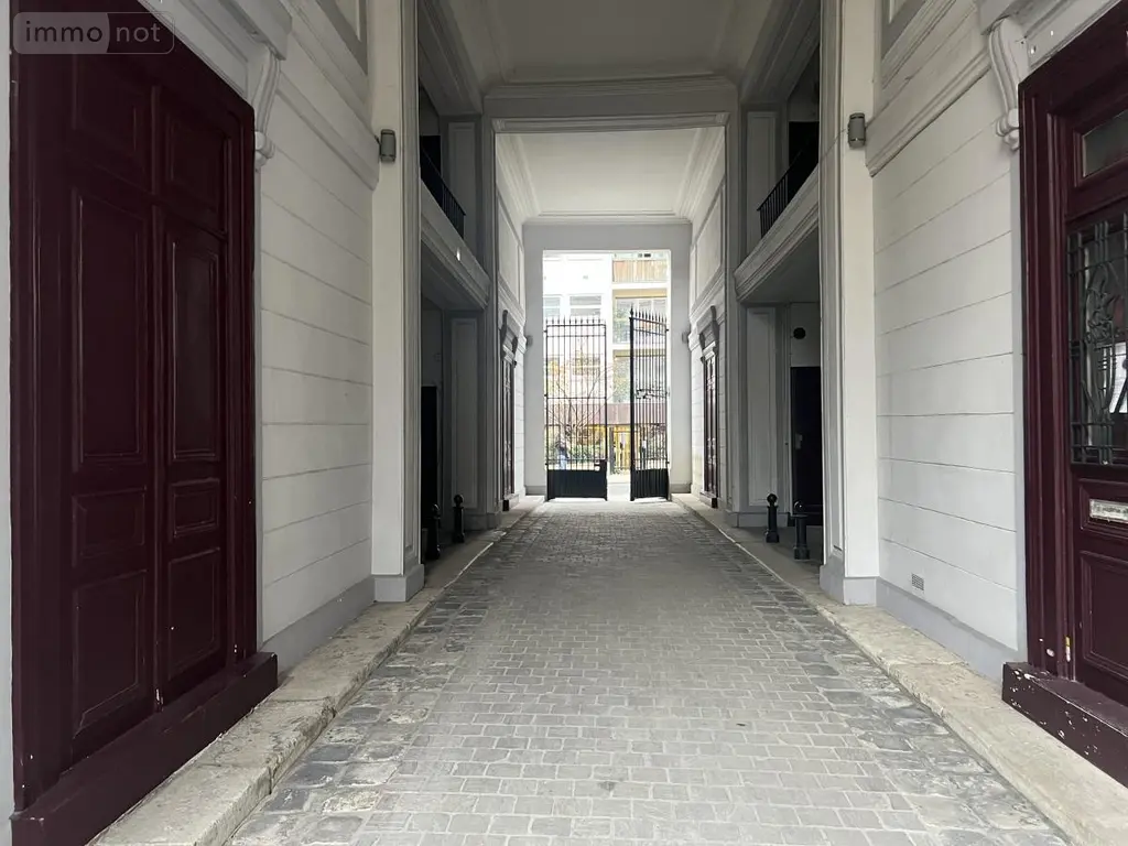 Appartement a vendre Paris 9e Arrondissement 75009 Paris 75 25 m2 1 pièce 273440 euros 22064-1311 013