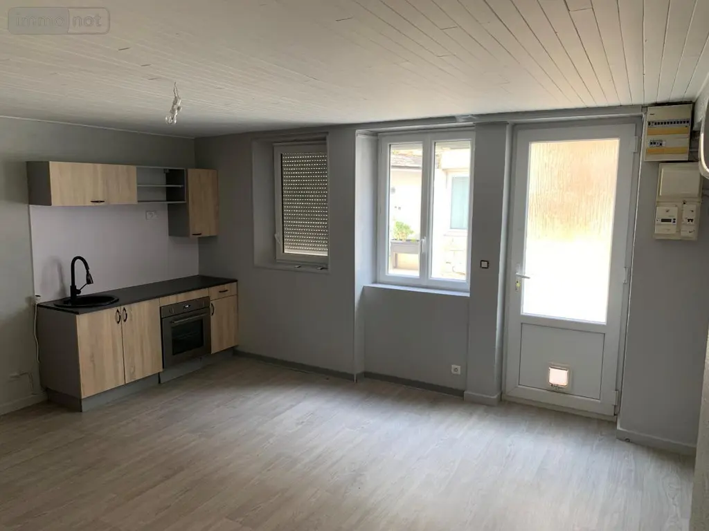 Location maison Bettant 01500 Ain 01 62 m2 3 pièces 750 euros 01037-L120 002