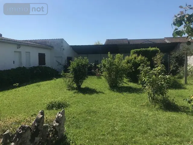 Maison a vendre Saintes 17100 Charente-Maritime 17 132 m2 5 pièces 246280 euros 17050-377 004